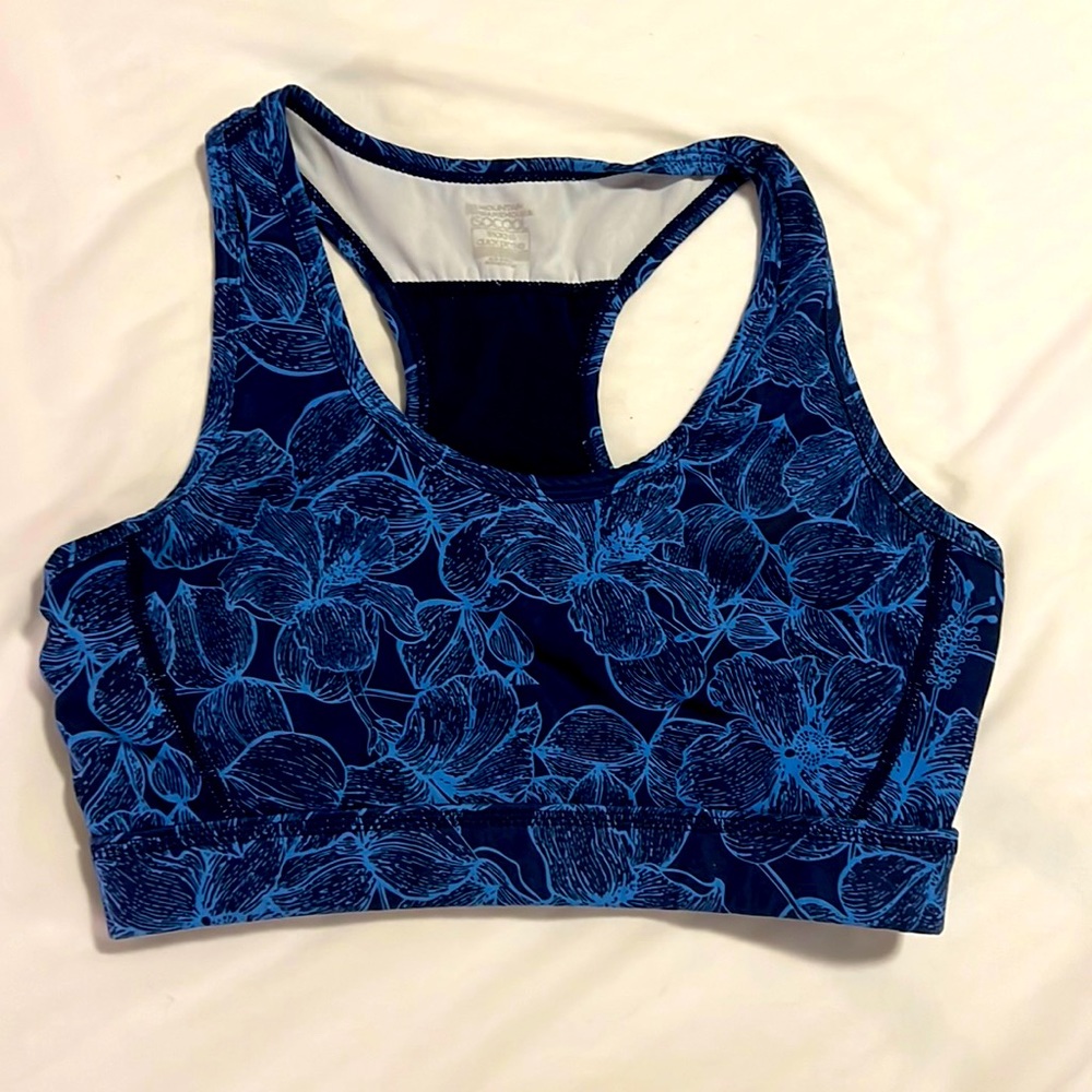 Sports bra - size small - breathable